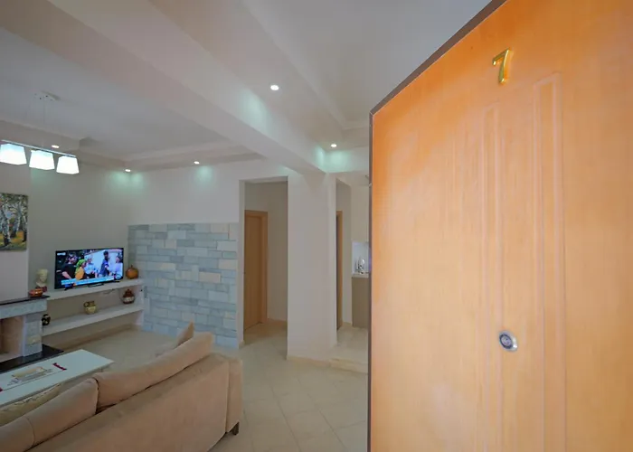 Dana Hotel Apartments